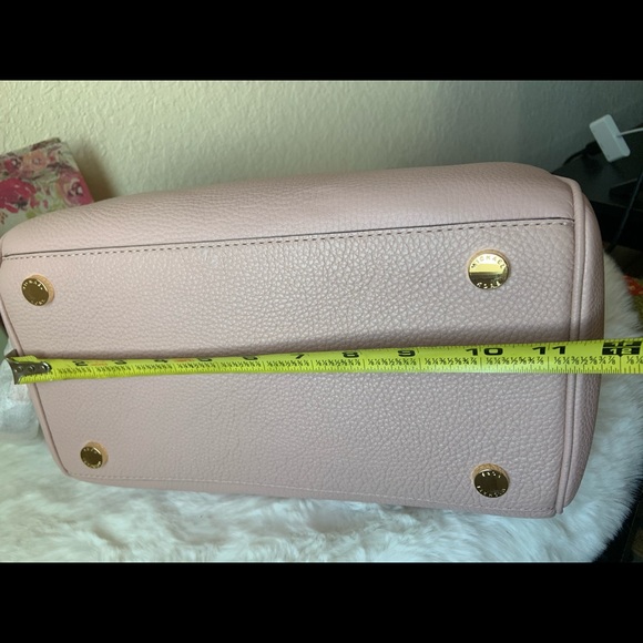 MK satchel - Picture 6 of 8